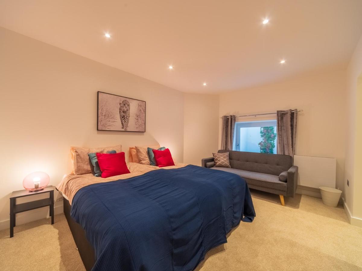 St Johns Road Perfect Location Watford (Hertfordshire)
