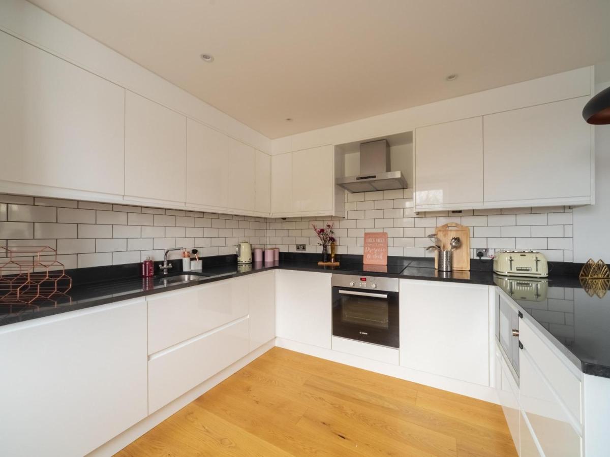 St Johns Road Perfect Location * Watford (Hertfordshire)